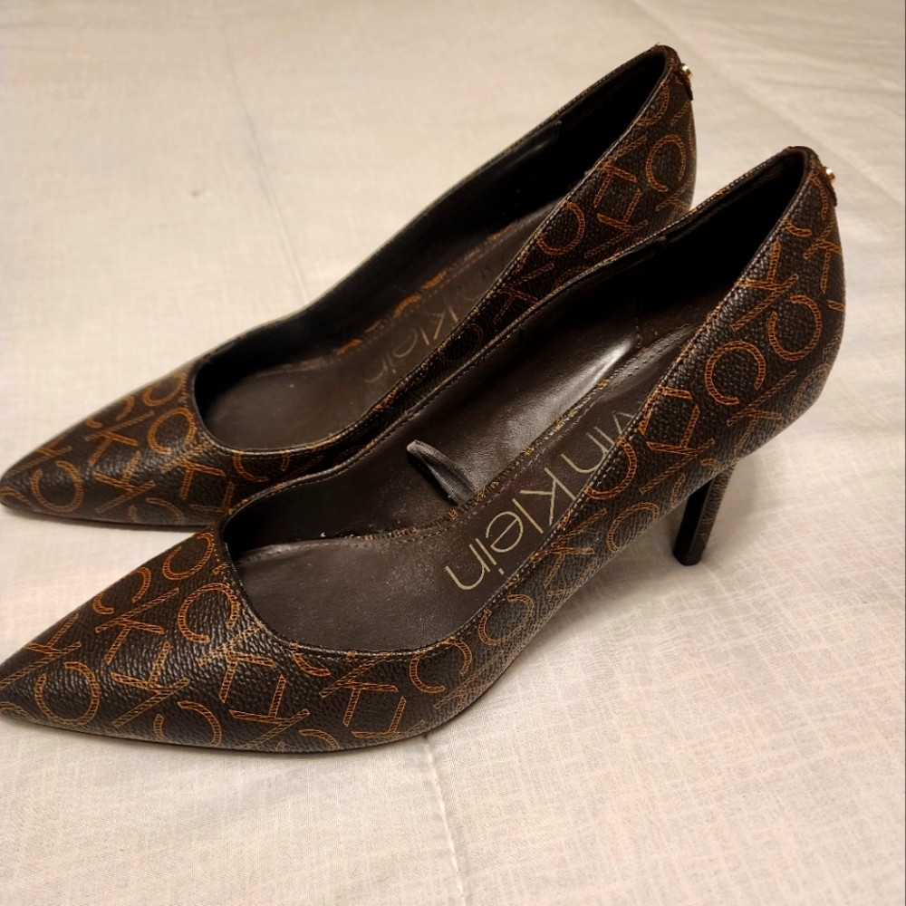 Calvin Klein Pumps